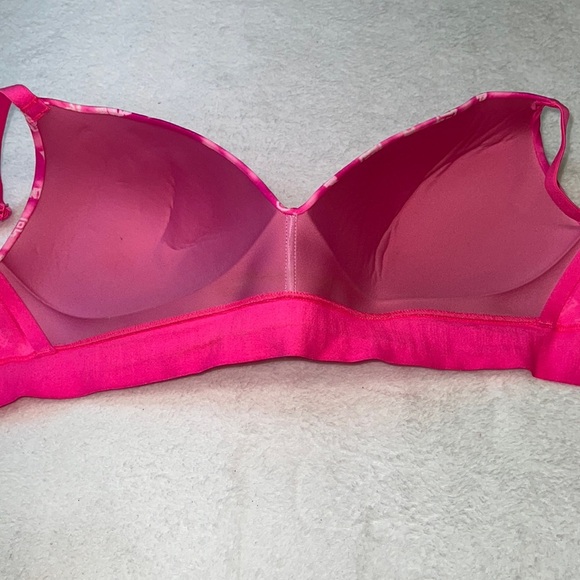 PINK Victoria’s Secret Pink Tye Dye Lightly Padded Bra. Size 34D. EUC - Picture 3 of 3